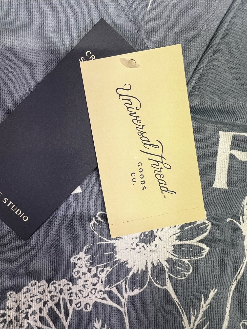 Universal Thread Light Gray Crewneck Sweatshirt - Picture 8 of 9